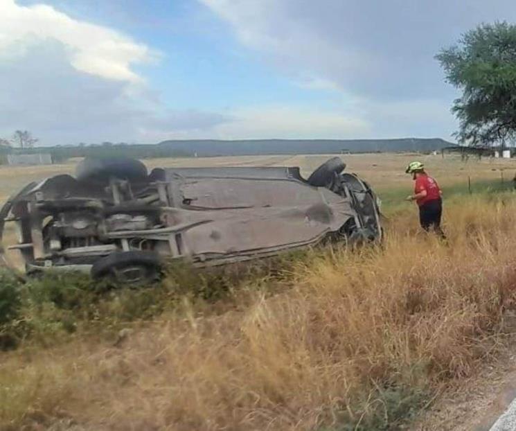 Deja volcadura dos lesionados en Montemorelos