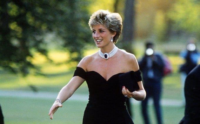 Subastan carta secreta de Lady Di