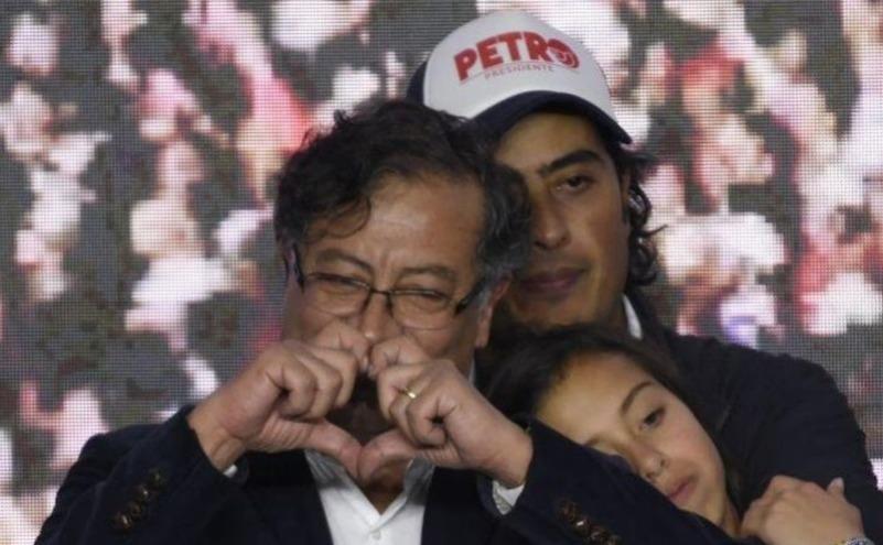 Detienen a hijo de Gustavo Petro por lavado de dinero