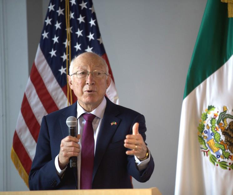 Muro flotante va contra política migratoria de EU: Salazar