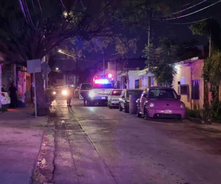 Atacan a balazos domicilio y hieren a propietario