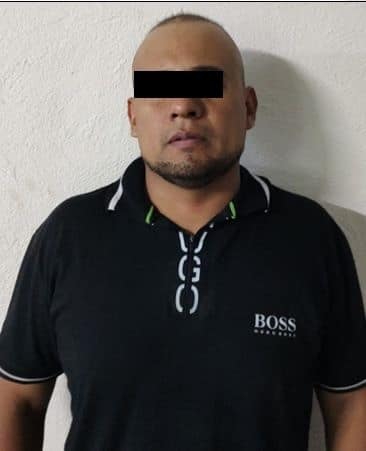 Cuando conducía una camioneta con reporte de robo en el vecino estado de Coahuila, un hombre fue detenido por policías de Santa Catarina.