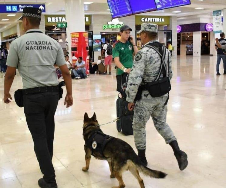Cae en aeropuerto con 700 mil pesos