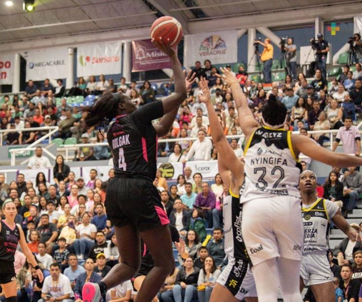 Escapa victoria a Fuerza Regia
