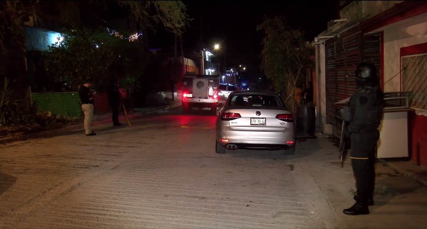 Elementos de la Agencia Estatal de Investigaciones, lograron la detención de un hombre que asesinó a balazos a un vecino, en la Colonia 23 de Marzo en esta ciudad.