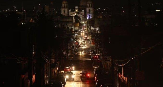 Apagones masivos afectan municipios de Baja California Sur