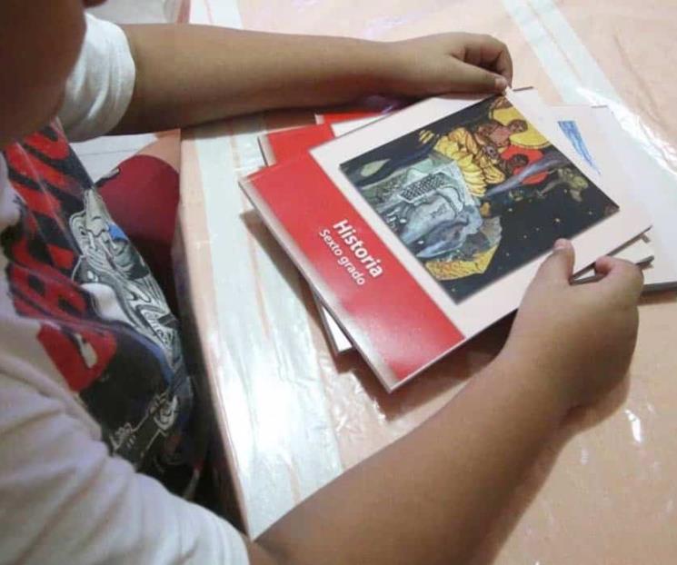 Crece polémica por libros de texto gratuitos en México Crece polémica por libros de texto gratuitos en México