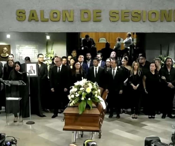Dan características físicas de homicida de director jurídico