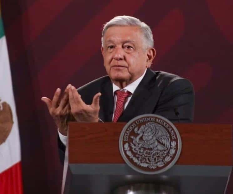 Anuncia AMLO conferencias vespertinas para defender libros