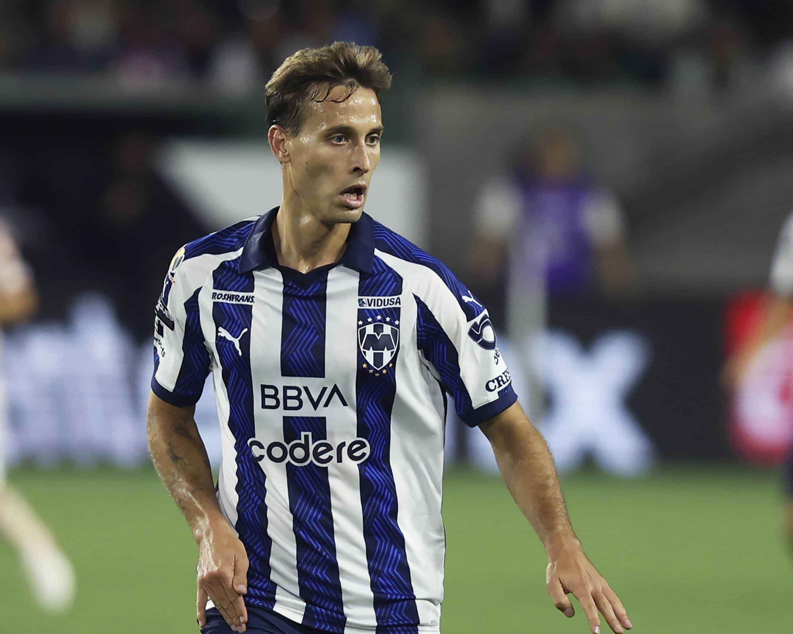Sergio Canales debuta como rayado.