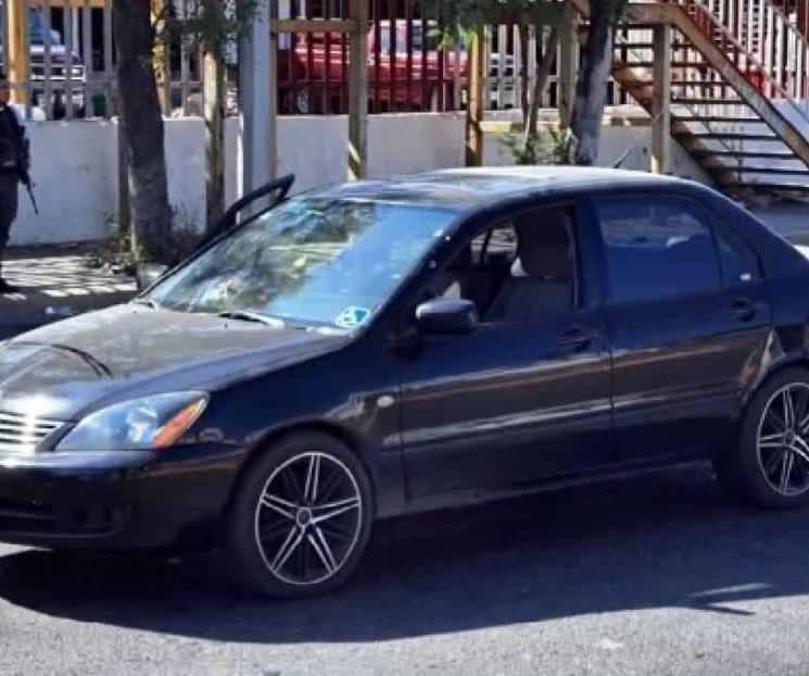 Sorprende hombre que llevaba personas baleadas en Monterrey