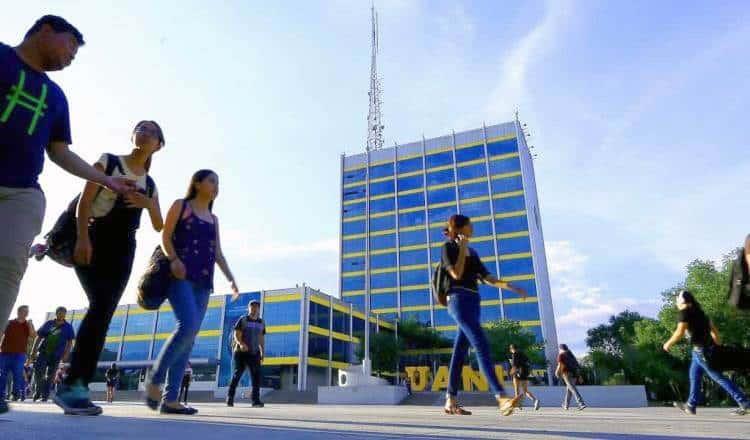 Regresan más de 217 mil estudiantes a la UANL