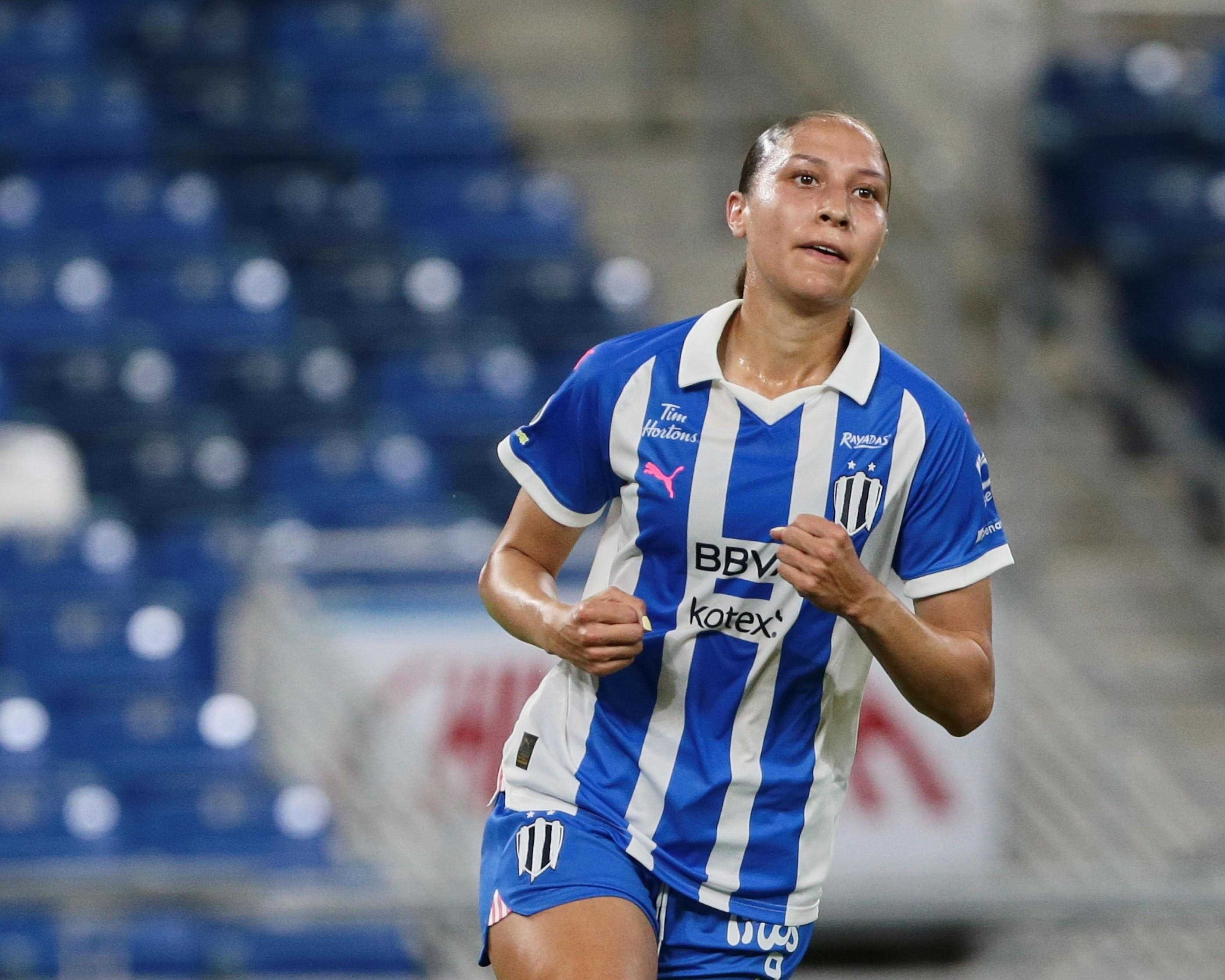 Myra Delgadillo hace el 2-0.