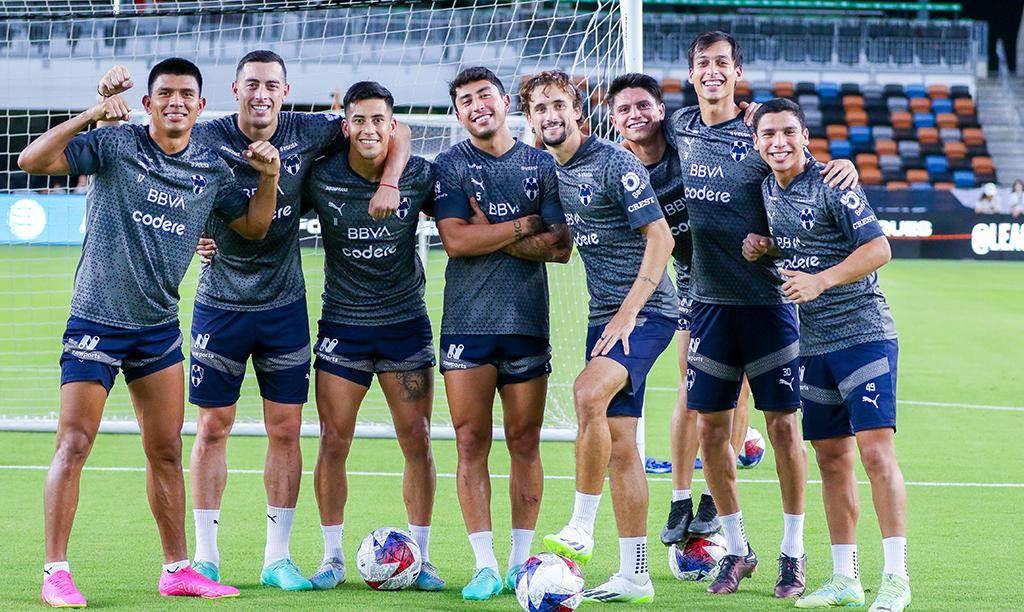 Ya están Tigres y Rayados en Houston