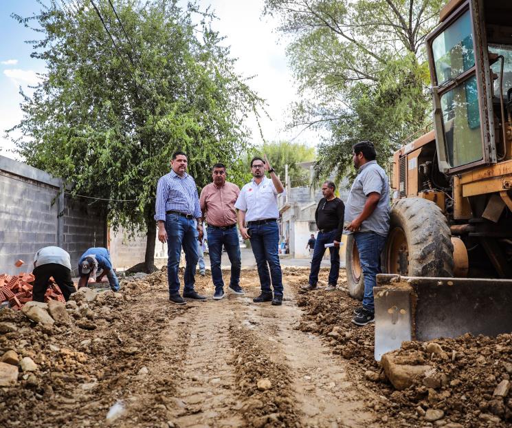 Avanza Santiago mejorando infraestructura