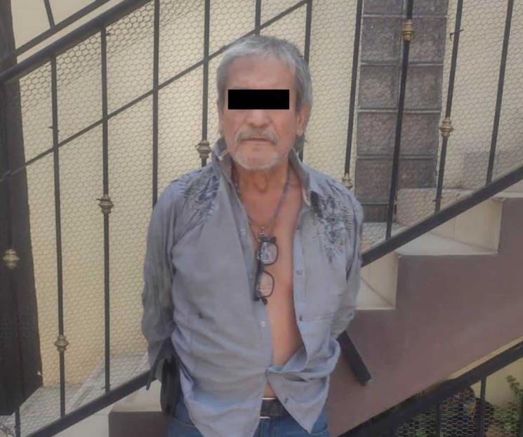 Cae por amenazar con arma de fuego a conductor