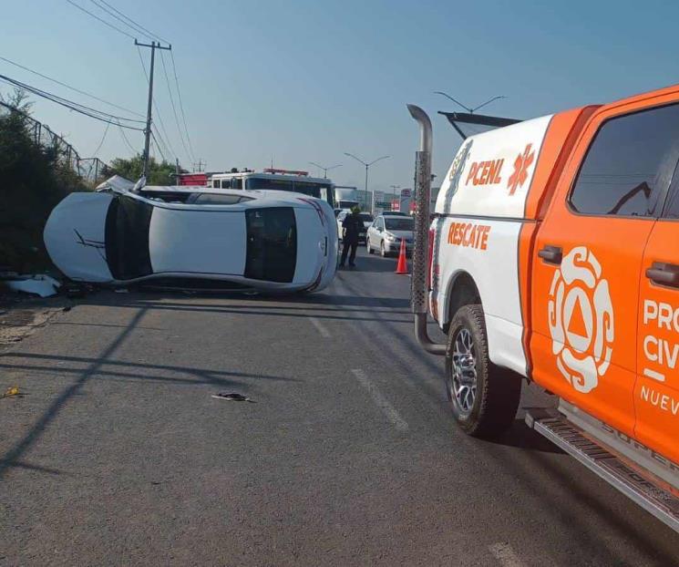 Deja volcadura dos lesionados en la Nacional