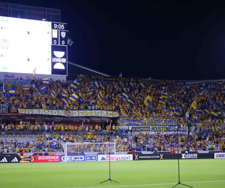 Protegen jugadores de Tigres a sus aficionados