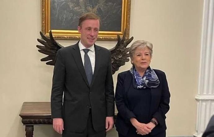 Bárcena llama a quitar boyas alambradas en Río Bravo