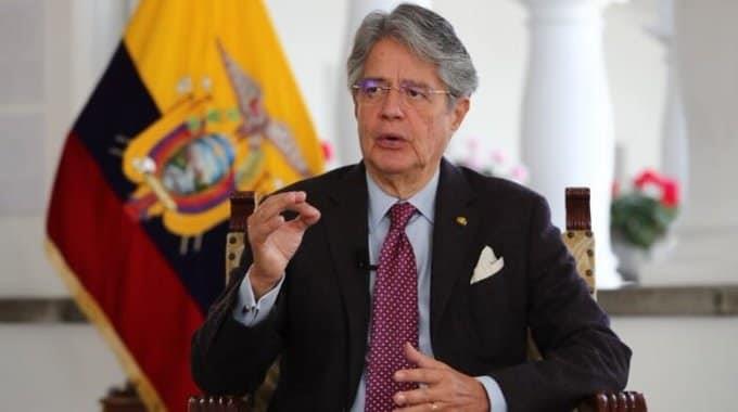 Decreta Lasso luto nacional y estado de excepción
