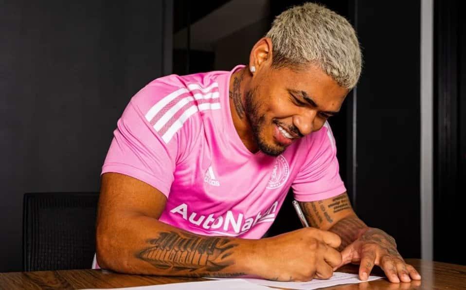 Se burla Josef Martínez de la Liga MX