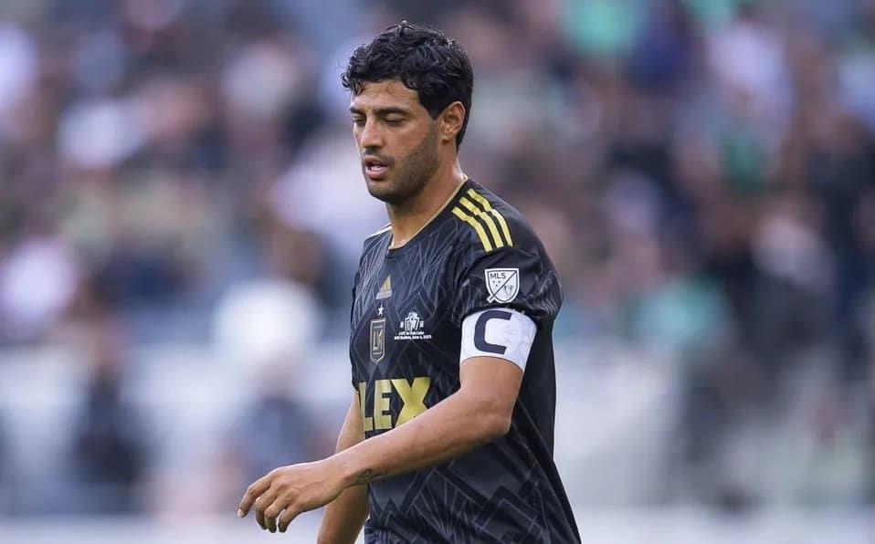 Carlos Vela iría de suplente ante Rayados