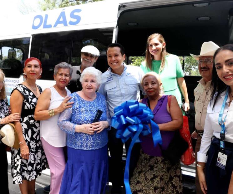 Entrega SN unidad para traslados al Centro Gerontológico