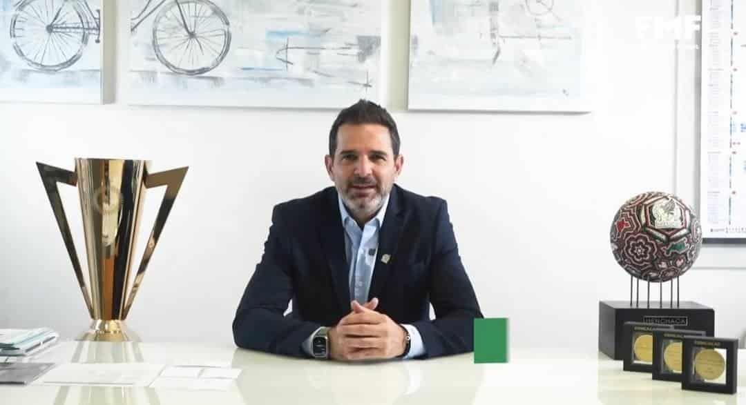 Duilio Davino es ratificado como director deportivo