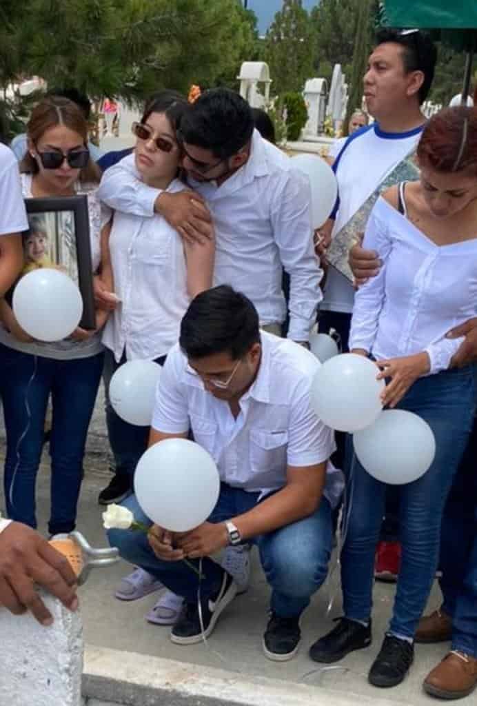 Un menor de 1 año 11 meses falleció luego de registrarse un accidente vial en la Carretera a Colombia, el lunes pasado en el municipio de Salinas Victoria, y del cual se acusa Alcalde de Lampazos de presuntamente haberlo provocado.