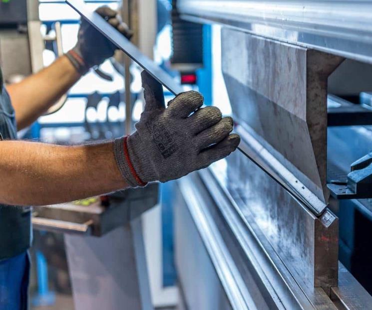 Producción industrial avanzó 0.6% mensual en junio: Inegi