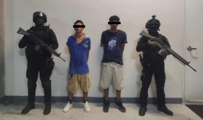 Detienen a cuatro con droga y armas en San Nicolás Detienen a cuatro con droga y armas en San Nicolás