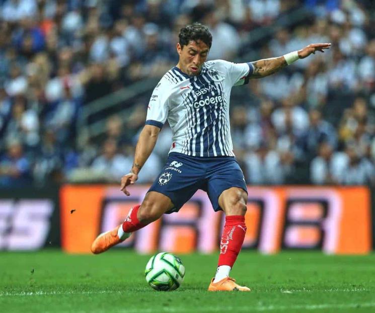 Sufre Omar Govea de Rayados fractura de mano derecha