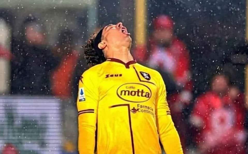 Salernitana de Ochoa avanza de ronda en la Copa de Italia