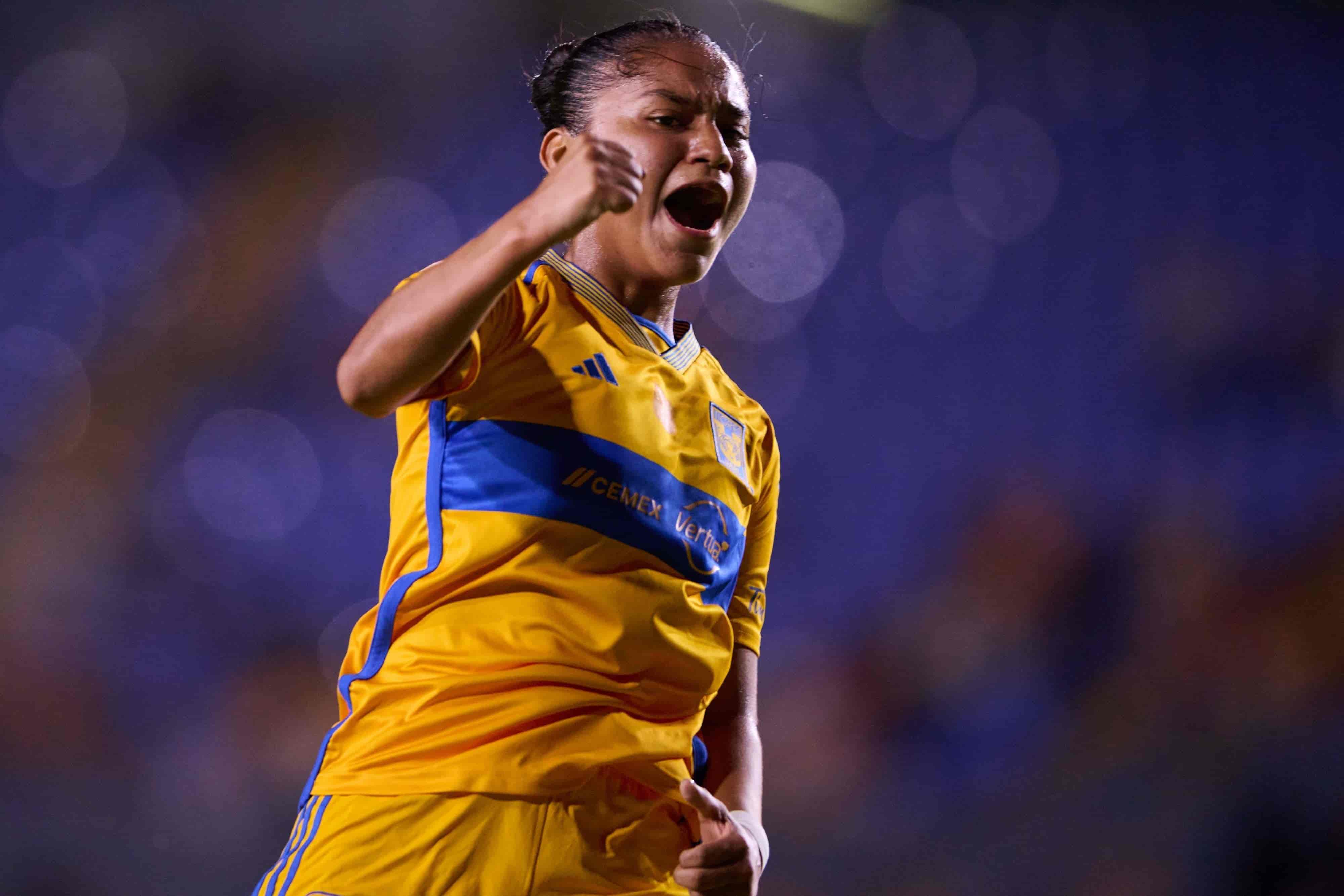 Belén Cruz abre el marcador.