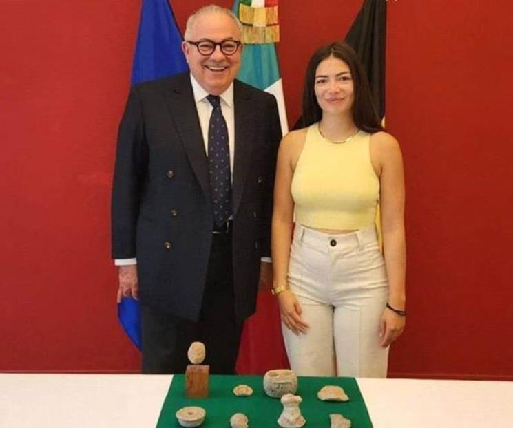 Ciudadana belga entrega 20 piezas arqueológicas a México Ciudadana belga entrega 20 piezas arqueológicas a México