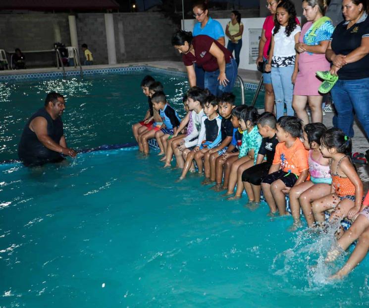 Imparten clases de natación