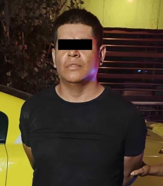 Luego de que presuntamente agrediera a su pareja, un hombre fue detenido por oficiales de la Secretaría de Seguridad y Protección a la Ciudadanía de Monterrey, en la Colonia Valle Infonavit primer sector, al poniente de la ciudad.