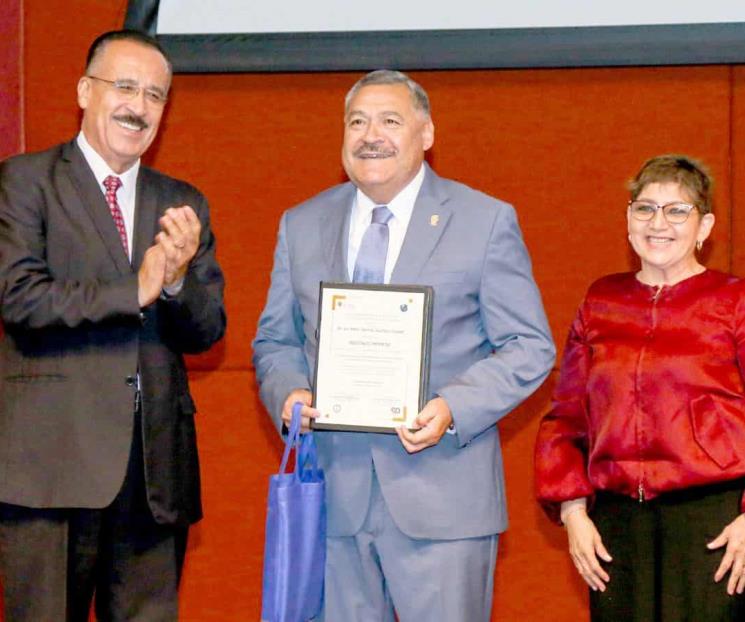 Presume Santos Guzmán responsabilidad universitaria