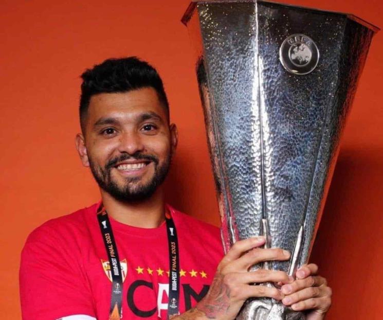 Representante de Tecatito niega negociaciones con Rayados