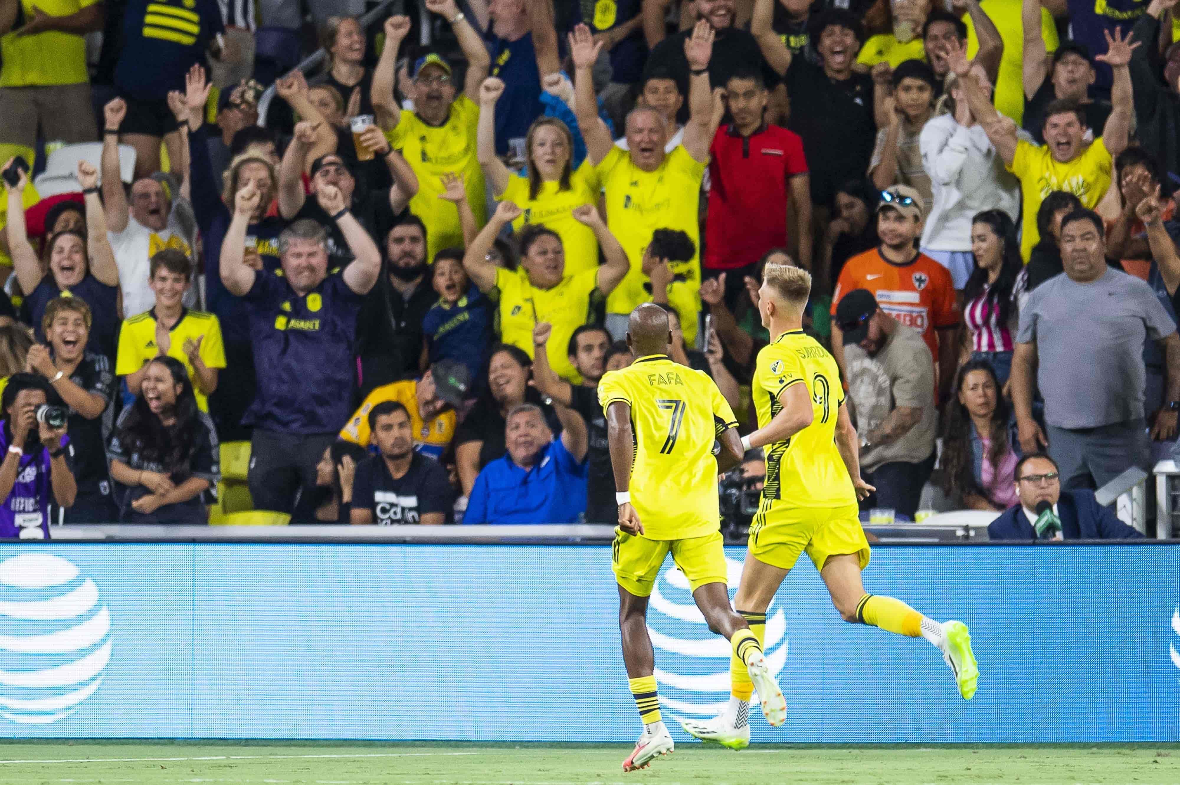 Sam Surridge hace el 1-0.