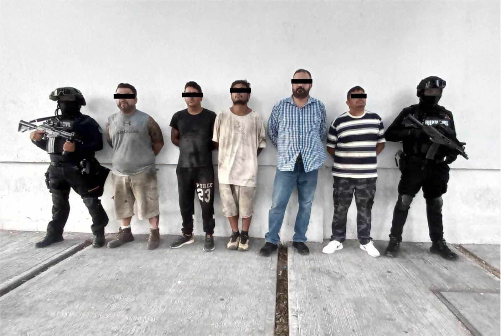 Elementos de Fuerza Civil arrestaron a cinco hombres, presuntos integrantes de un grupo relacionado con delitos contra la vida, la integridad corporal y la salud.