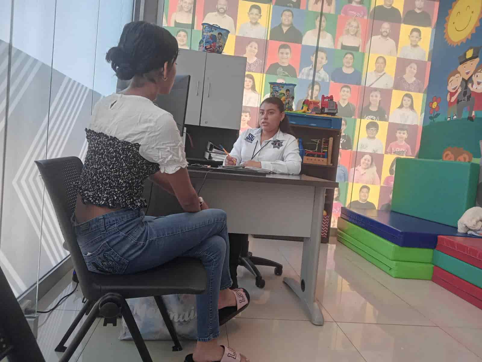 Elementos de Seguridad Pública de Escobedo encontraron a una menor de 15 años de edad, quien era buscada luego de que hace nueve días salió de su domicilio en el municipio de Ciénega de Flores.