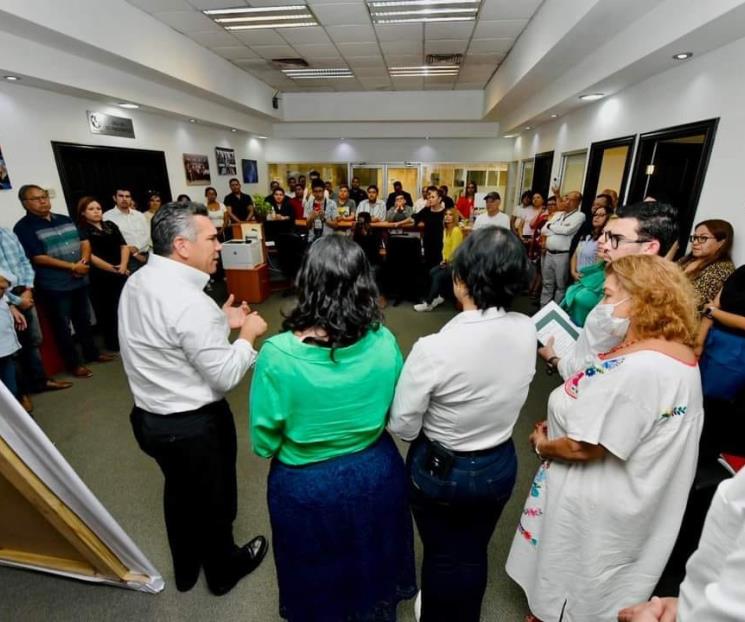 Cierra filas líder priista con militantes del PRI de NL