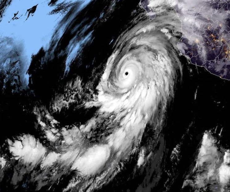 ´Hilary´ se degrada a huracán categoría 2