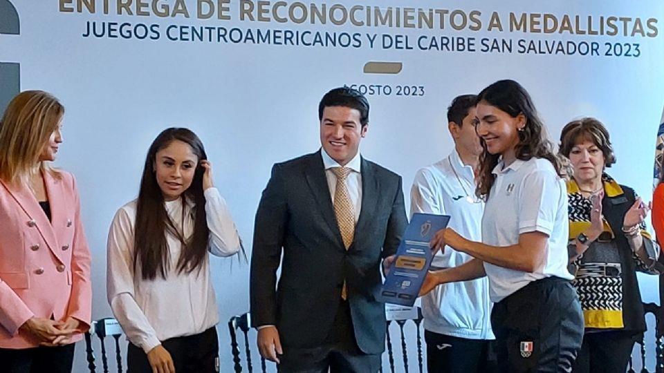 Reconoce NL a atletas