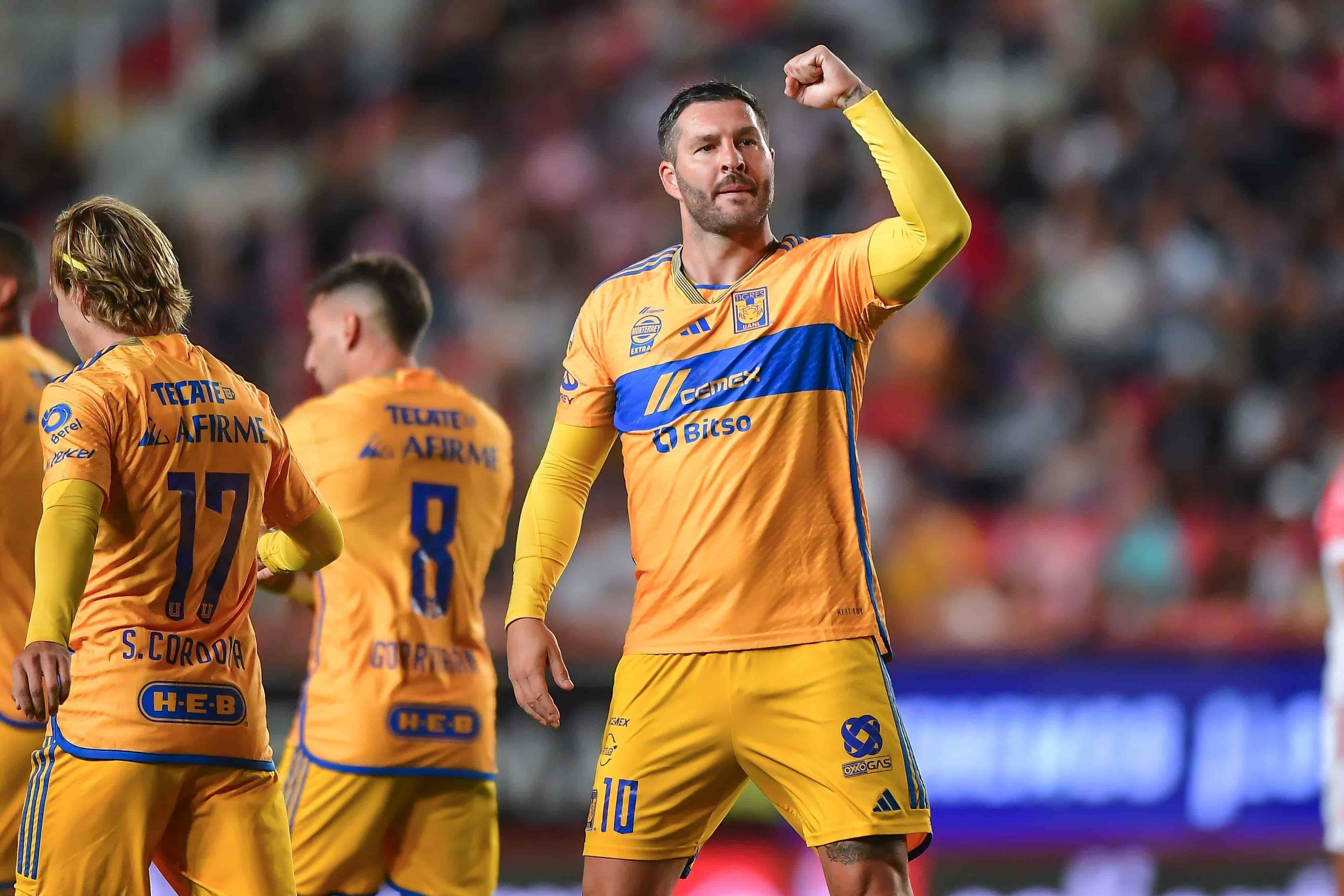 André Pierre Gignac hace el 1-0.