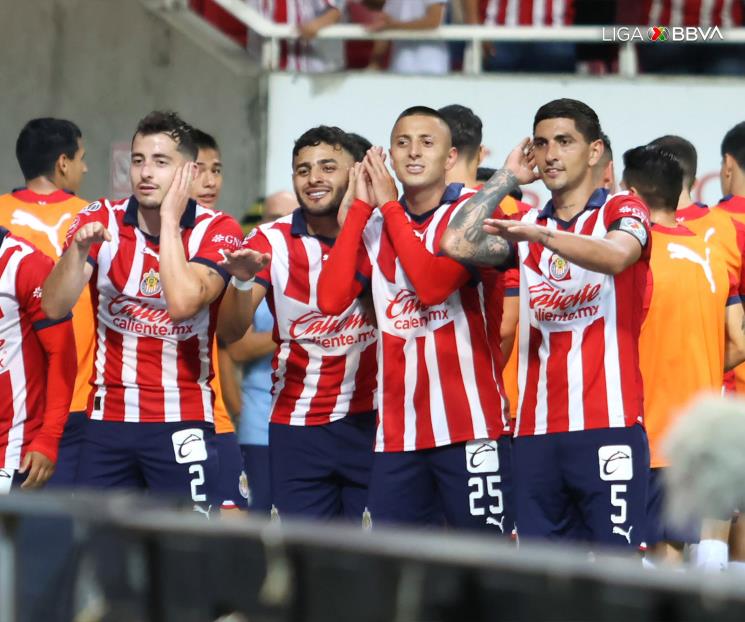 Chivas vence a Xolos y siguen de líderes