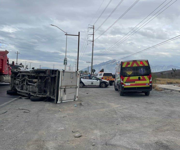 Deja ‘carambola’ tres lesionados en García