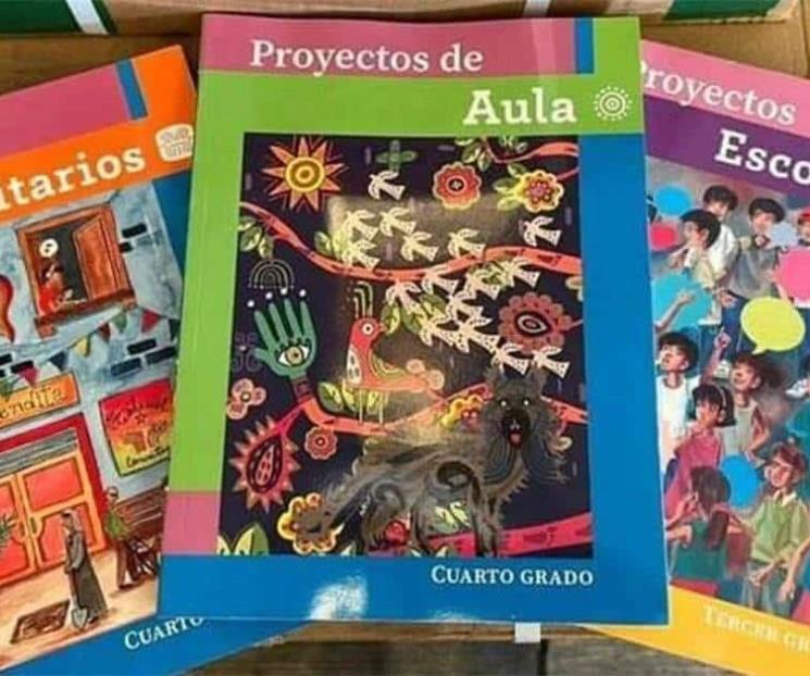 ‘SEP imprimió libros sin programas de estudio’