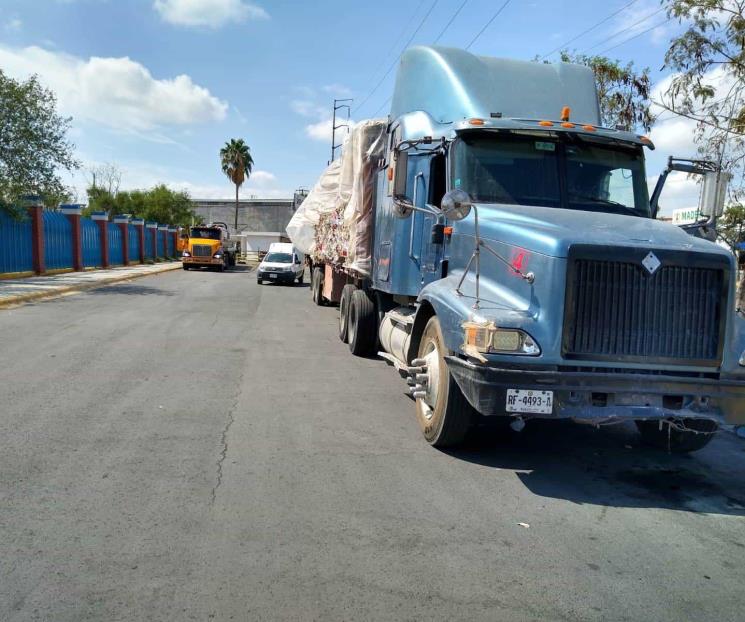 Deja tráiler tiradero